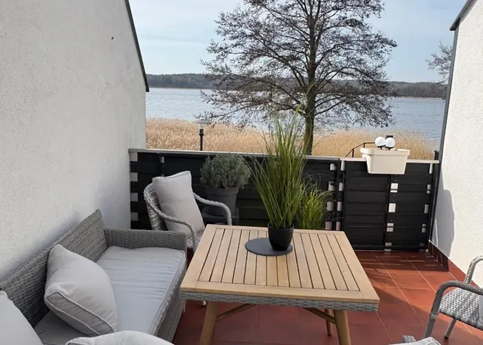 Nad Jeziorem W Charzykowach