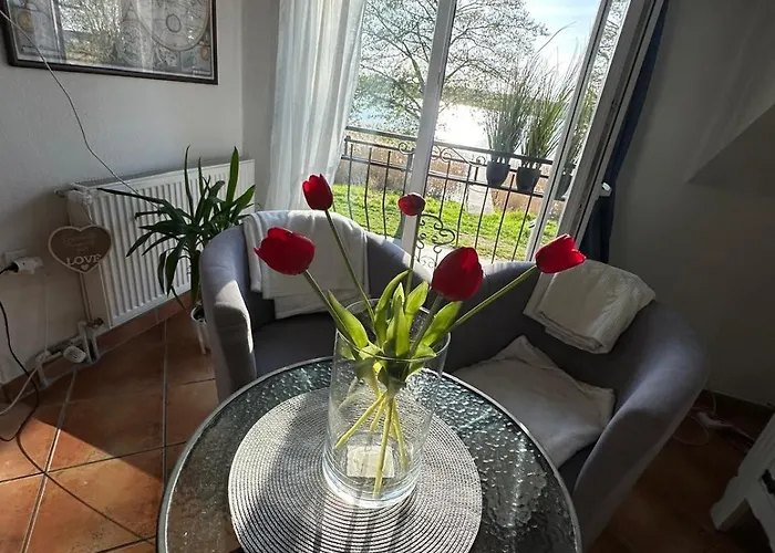 Nad Jeziorem W Charzykowach Apartman *